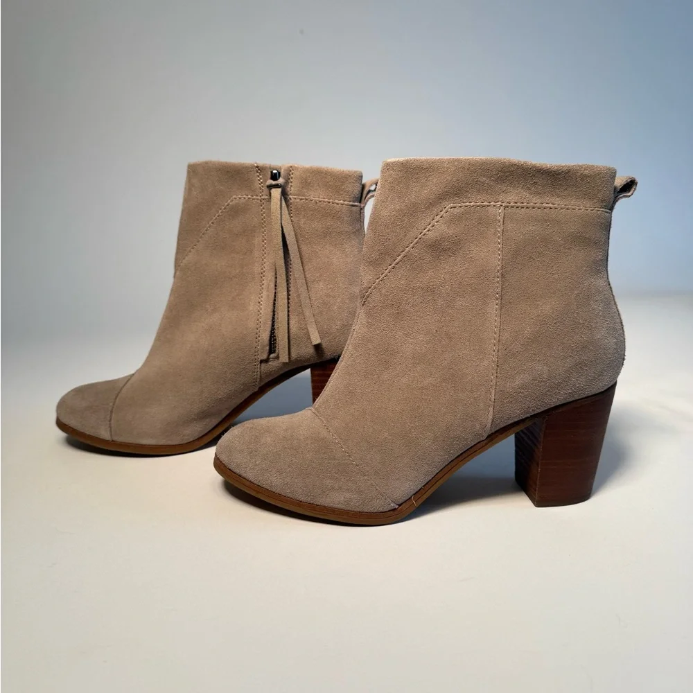 TOMS Lunata Suede Ankle Booties Desert Taupe Tan Block Heel Size 7 Western Boho - Picture 3 of 11